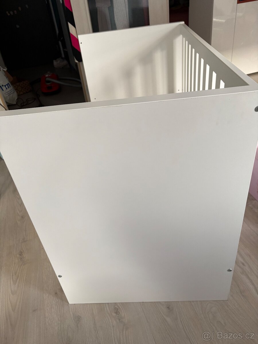 Luxusní dětská bílá moderní postýlka - 12