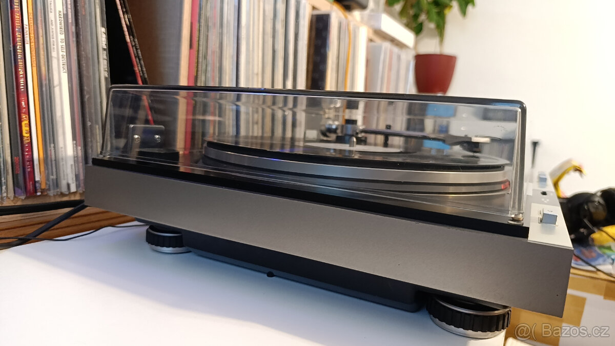 JVC JL-F50 Stereo Full Automatic Turntable (1977) - 12