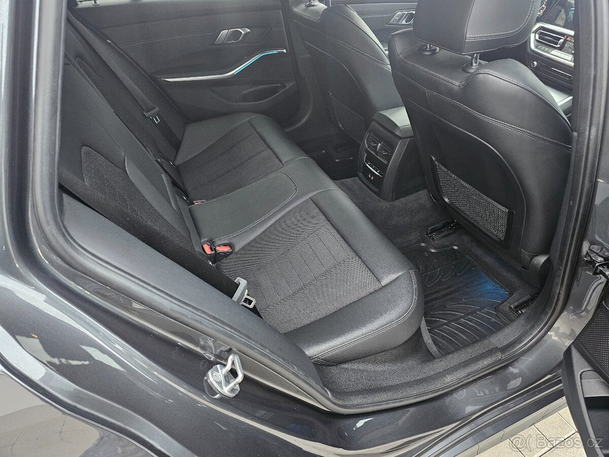 BMW Řada 3, 330e SportLine - 12