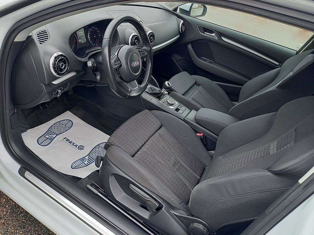 Audi A3, 1,6Tdi digiklima+navi+alu.kola - 12