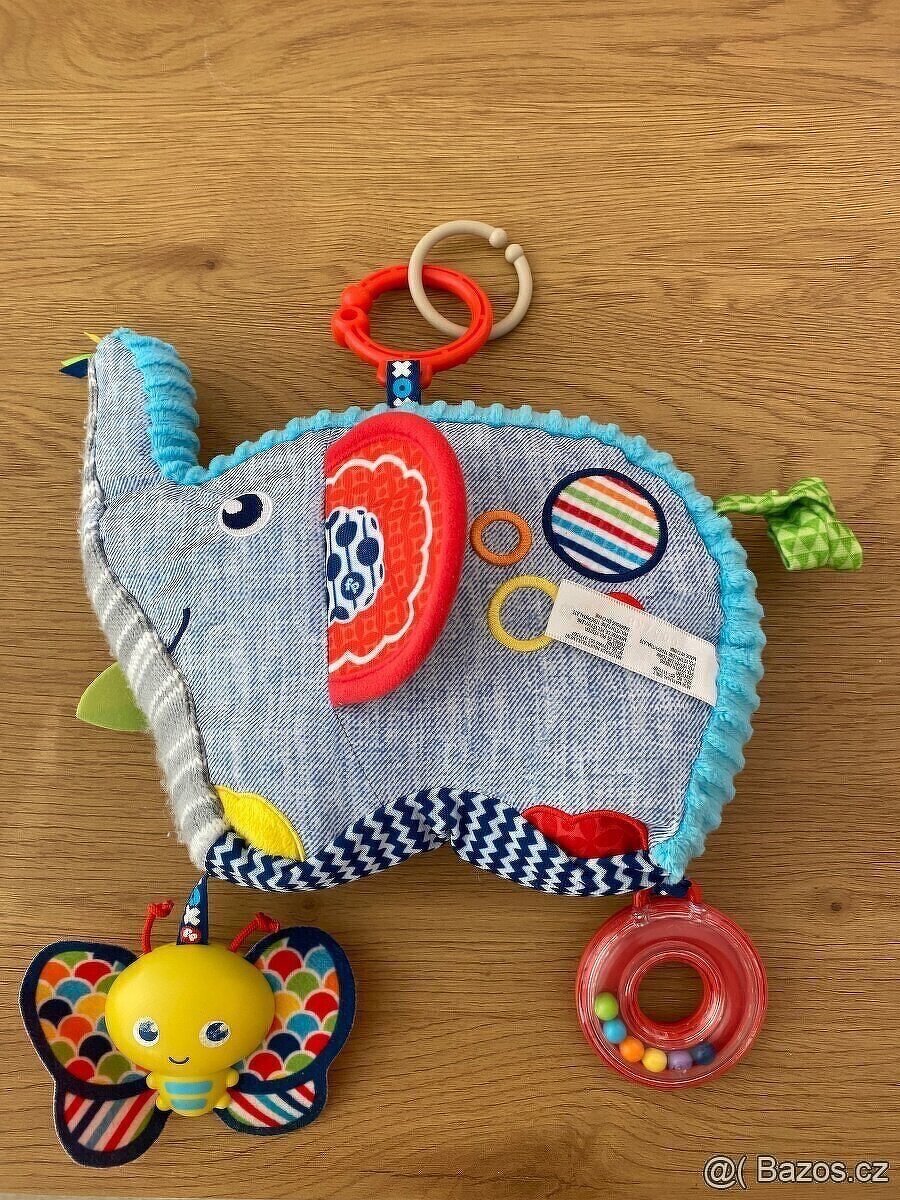 Výbavička pro miminko-fusaky,deky,hracky,oblečky - 12