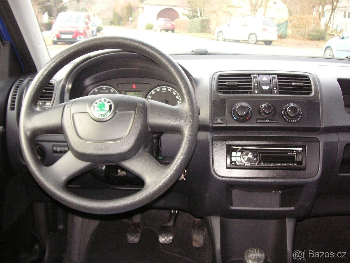 Škoda Fabia II 1.2 i - 12
