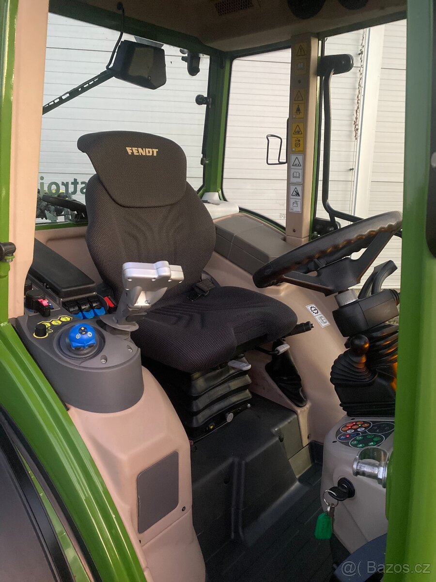 Traktor FENDT 211 F Vario 81 - 12