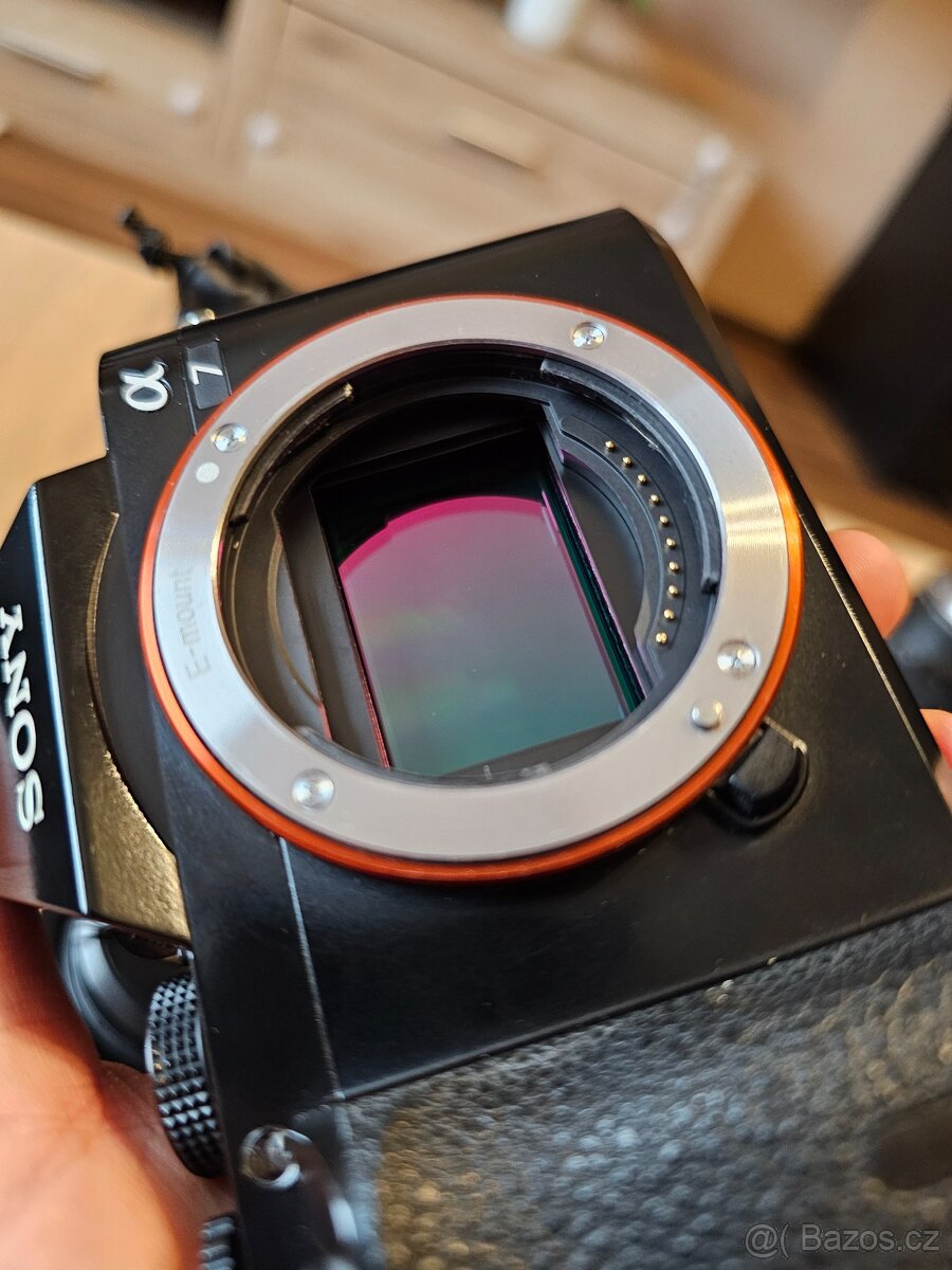 Sony Alpha A7 + prislusenstvi + objektivy - ZEISS 55mm - 12