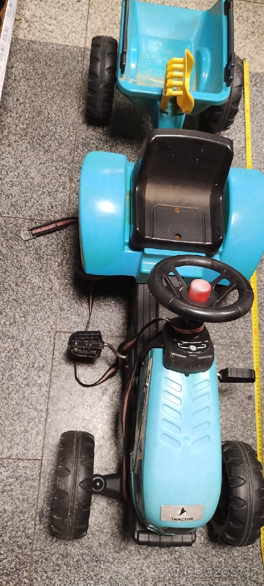 Šlapací traktor dětský velký - 12