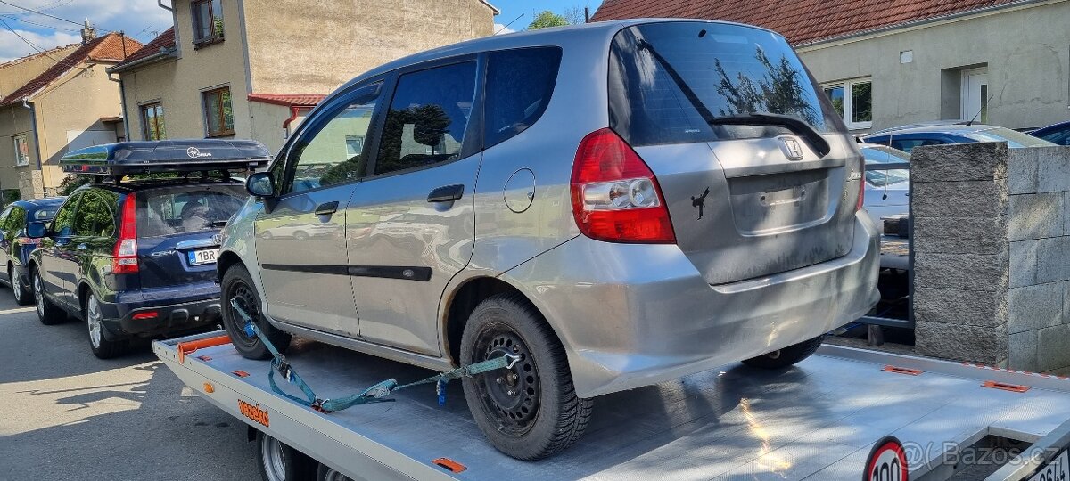 Honda jazz na náhradní díly rv. 2005 - 12
