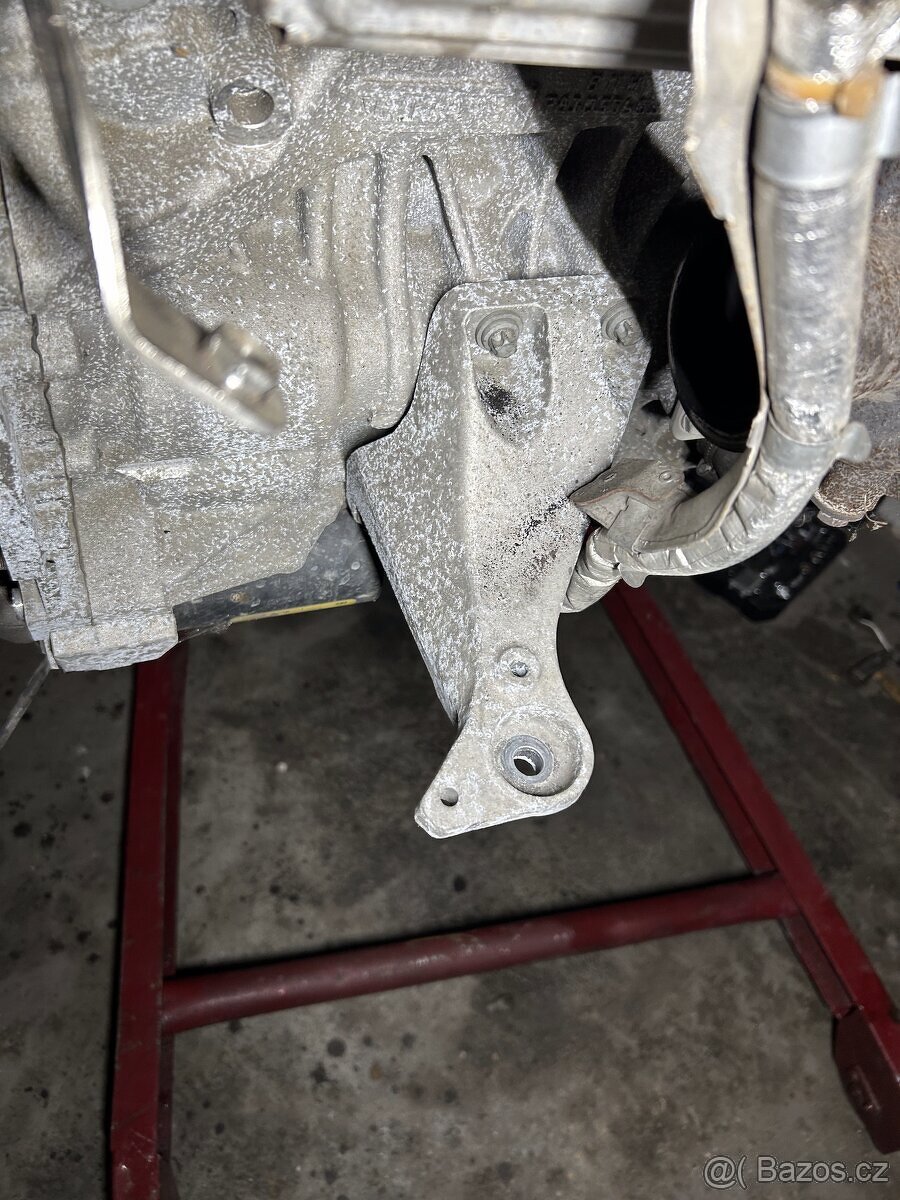 BMW E91 320D díly z motoru N47D20C - 12