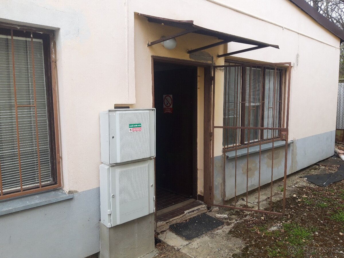 Prodej obchodního prostoru 2977 m² , Praha - Běchovice - 12