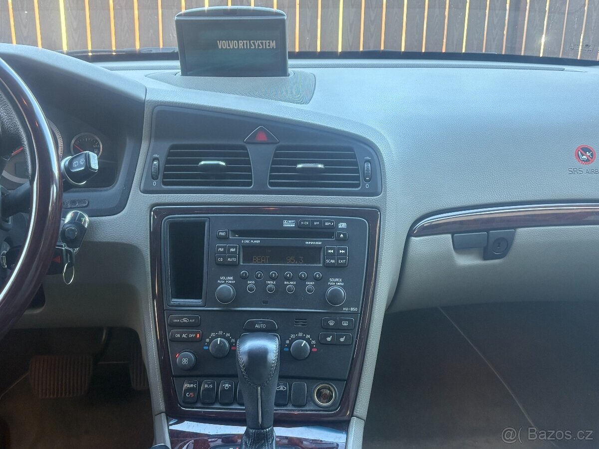 Volvo V70 2,5 AWD - 12