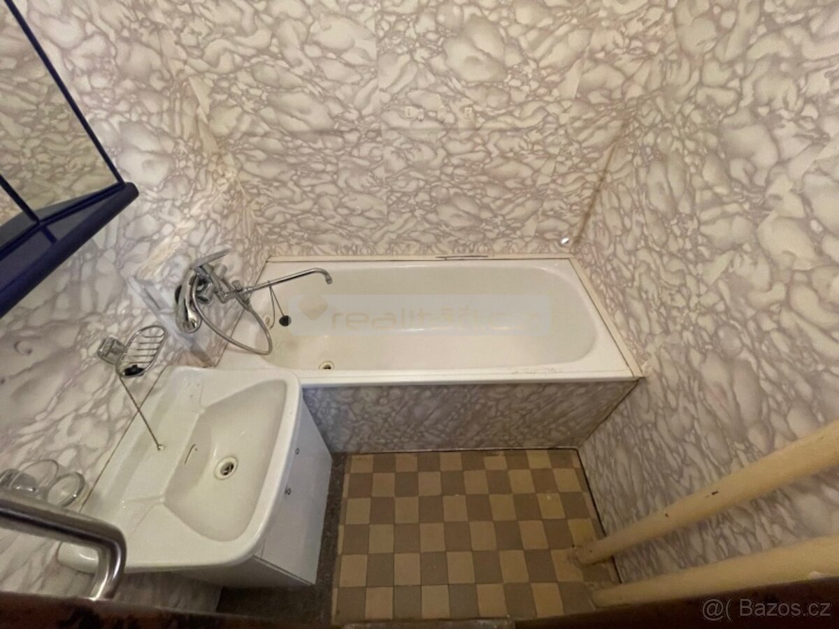 Prodej slunného bytu 2+1 s balkonem s krásným výhledem, Plze - 12