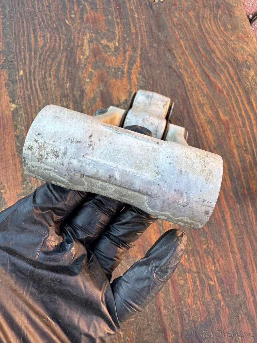 Kyvka spojovací kloub tlumiče Yamaha YZ WRF YZF 125 250 400 - 12