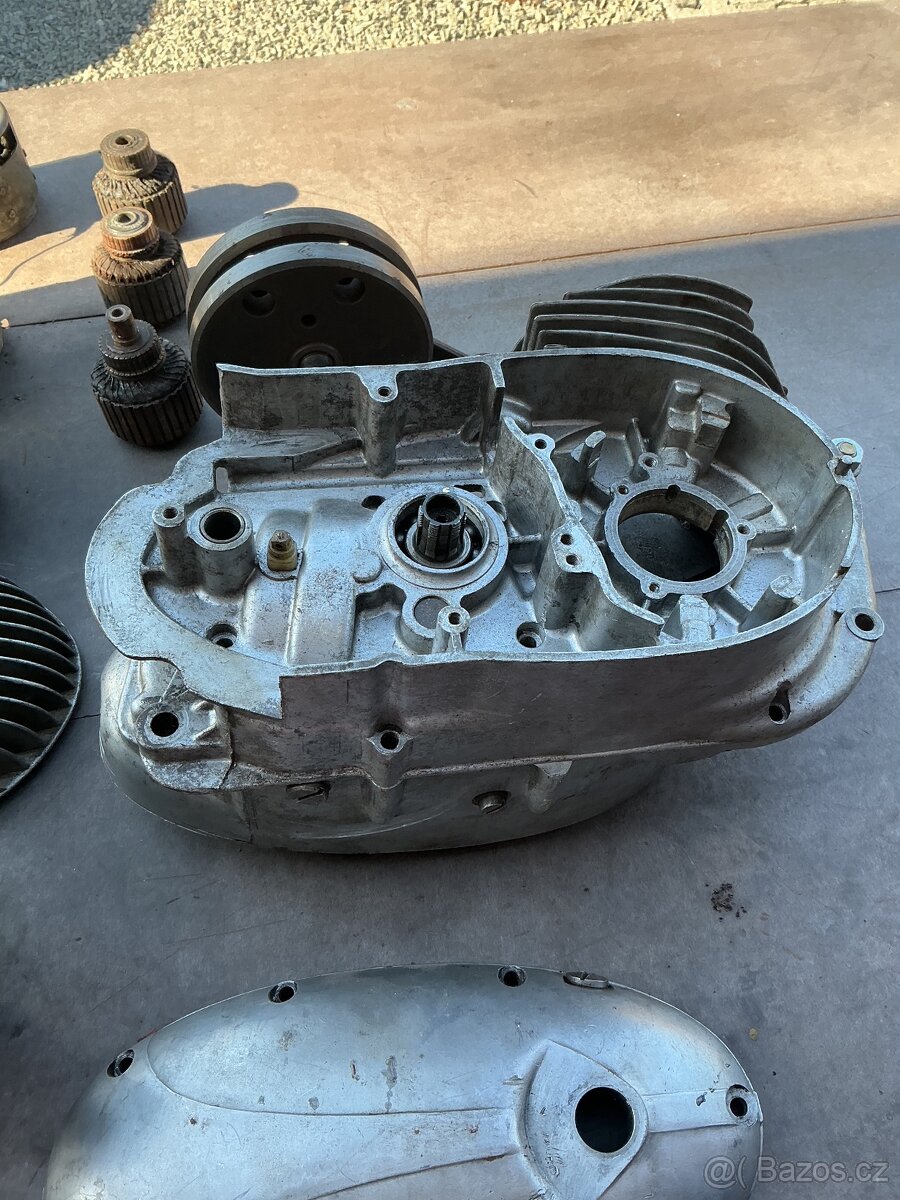 Prodám rozebraný motor Jawa ČZ 175/356 - 12