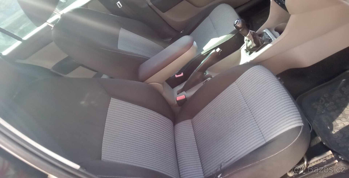 Seat Toledo 1,6TDi 66kw - 12