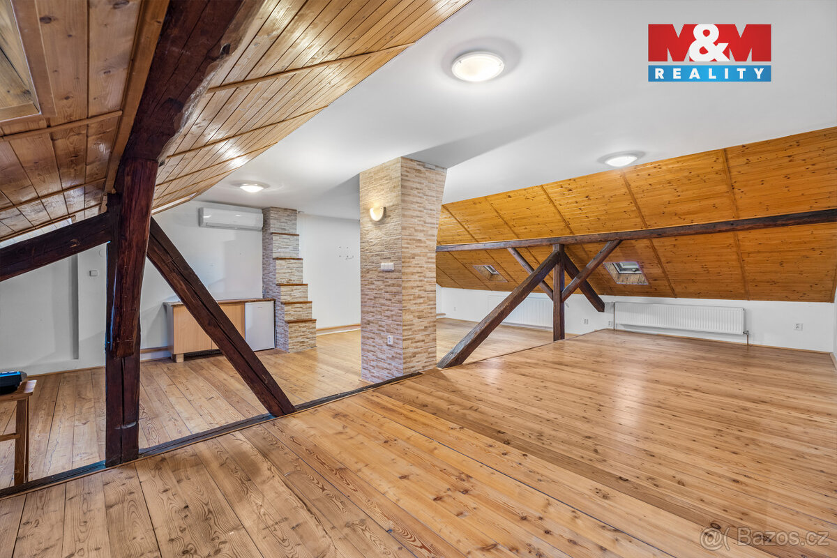 Prodej bytu 4+1 v rodinném domě, 218 m², Velvary - 12
