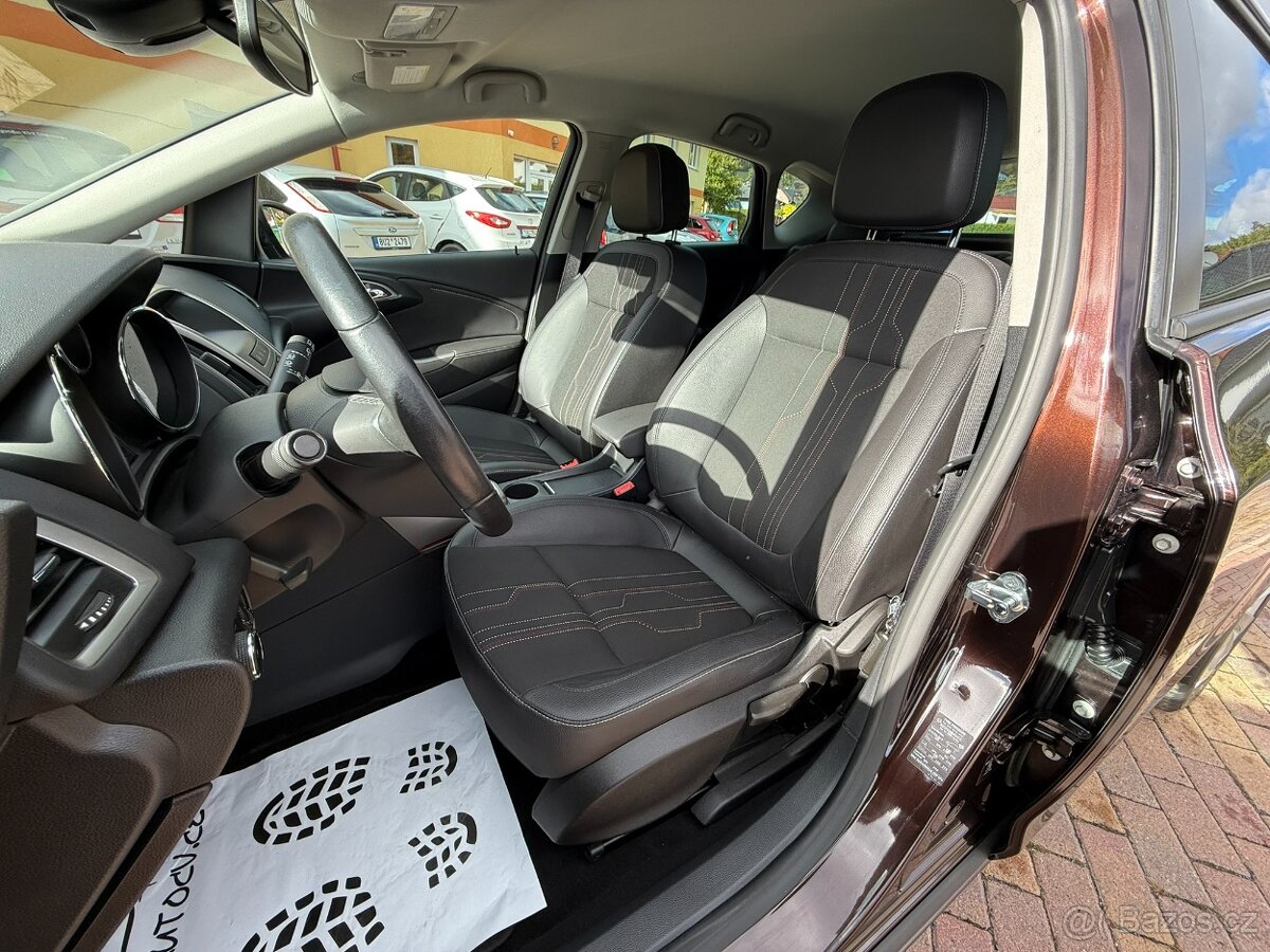 OPEL ASTRA J 1.4 T 103kW-2012-146.830KM-VÝHŘEV,AC-DOBRÝ STAV - 12