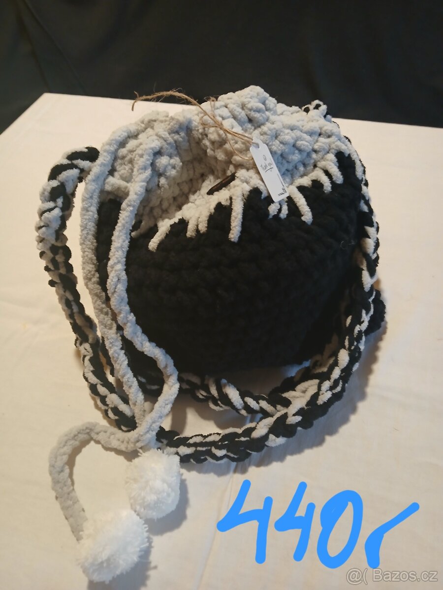 Háčkované kabelky a tašky - 12