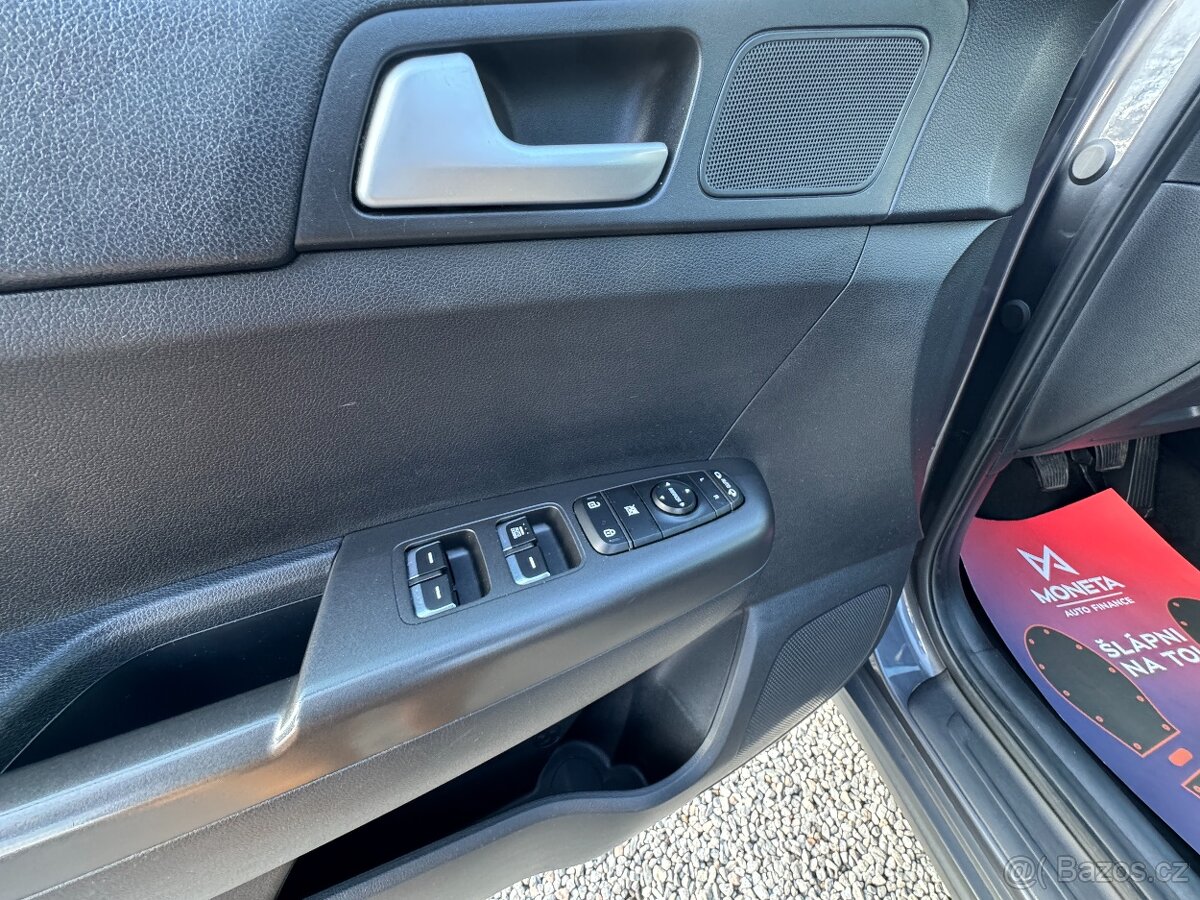 Kia Sportage 1.7 CRDi 85KW DPH - 12