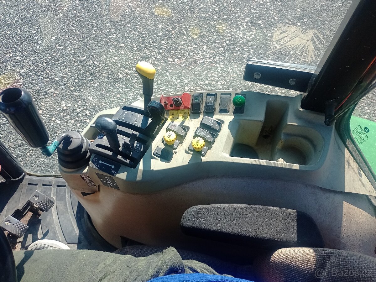 John Deere 3720 - 12