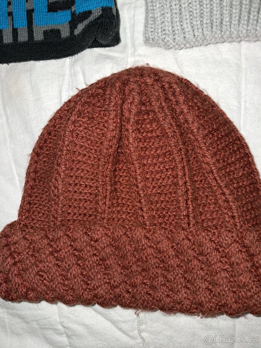 Dámské, dívčí zimní čepice - 12