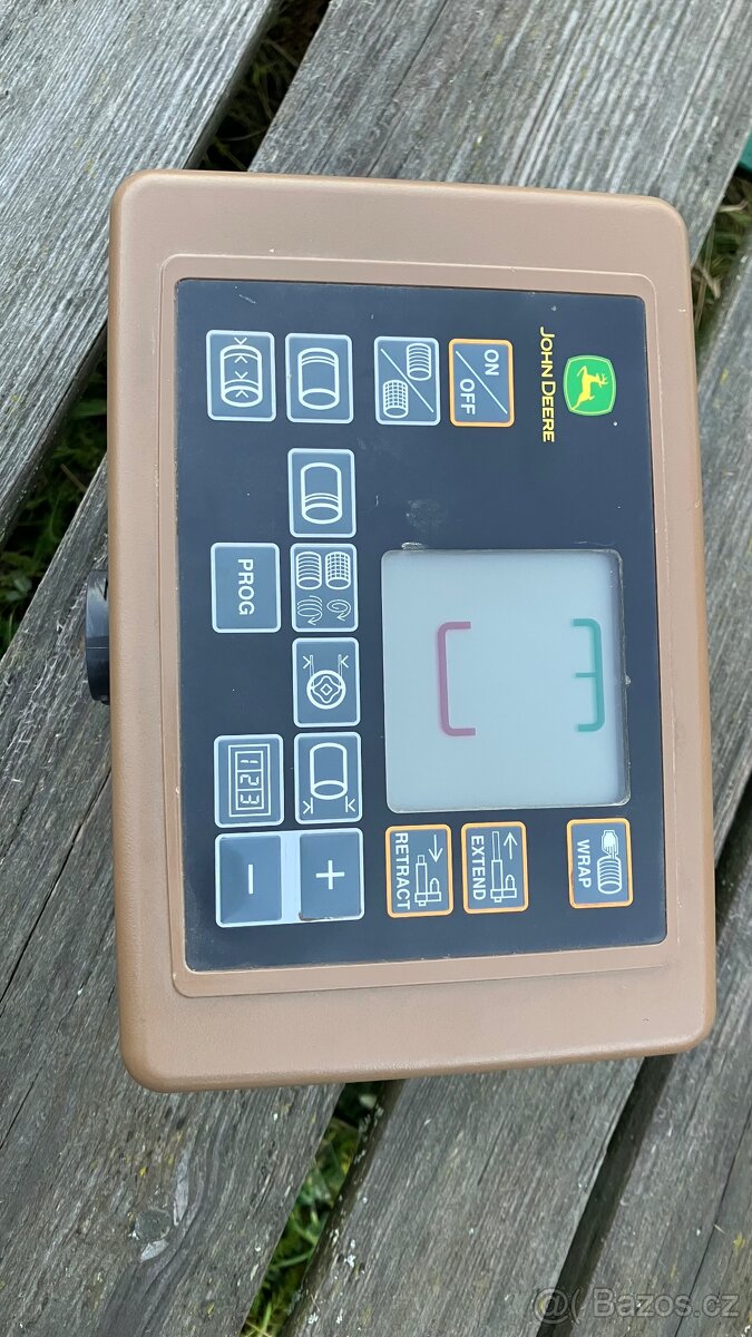 Lis na kulaté balíky John Deere - 12