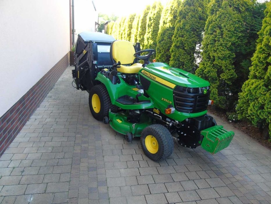 Zahradni traktor John Deere x950r - 12