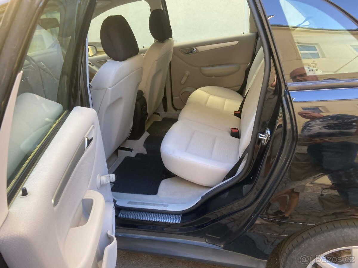 Mercedes Benz B 180 CDI - 12