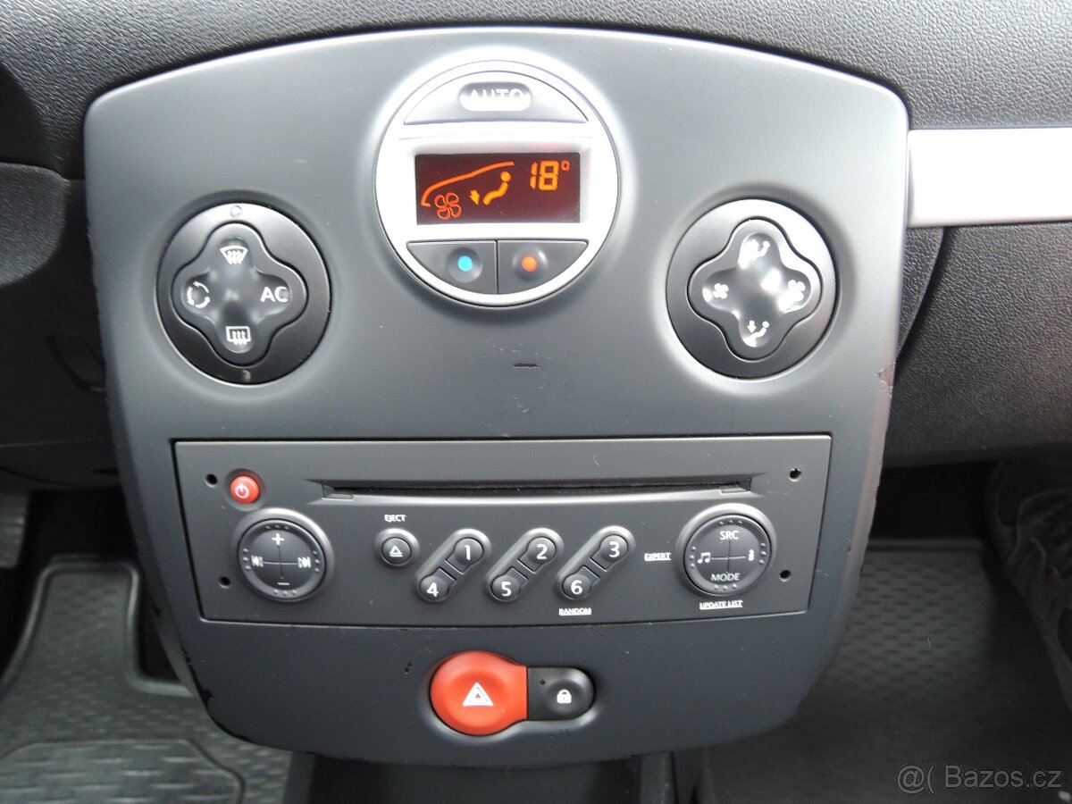 Renault Clio Grandtour 1,2 TCe Servis 2009 - 12