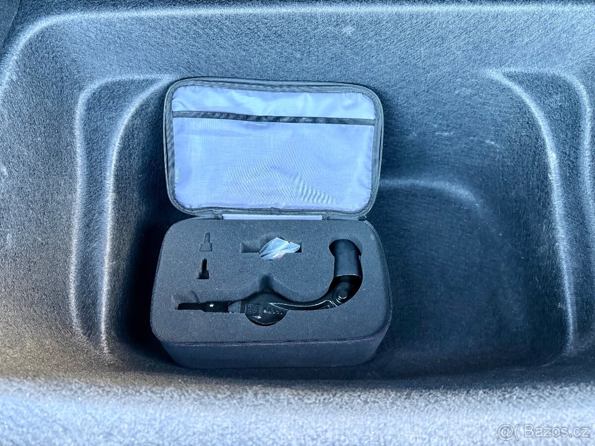 Tesla Model Y Long Range – elektro, 378 kW, 2023, SoH 92% - 12