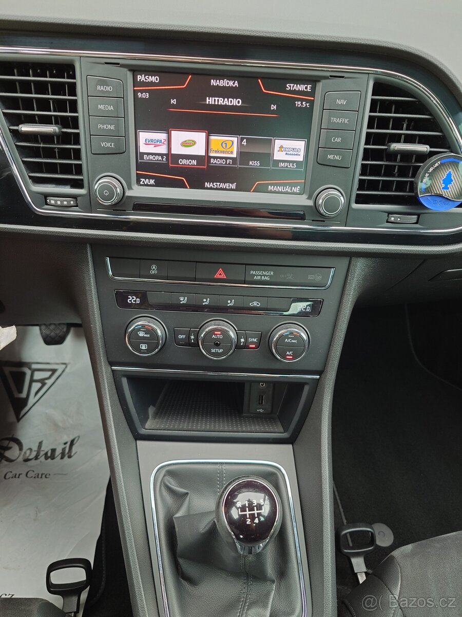 Seat Leon 1.6 TDi Style NAVIGACE, KAMERA - 12