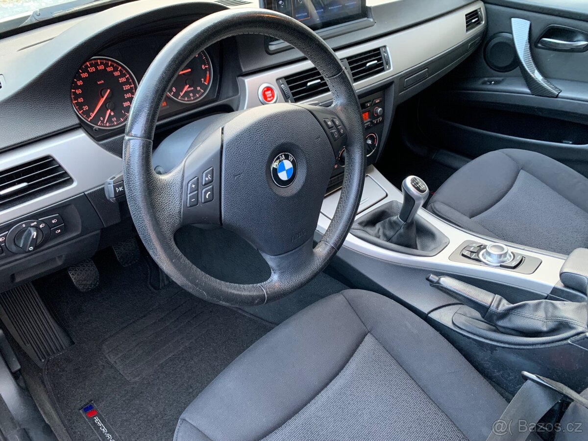 BMW 318i e90 carplay - 12