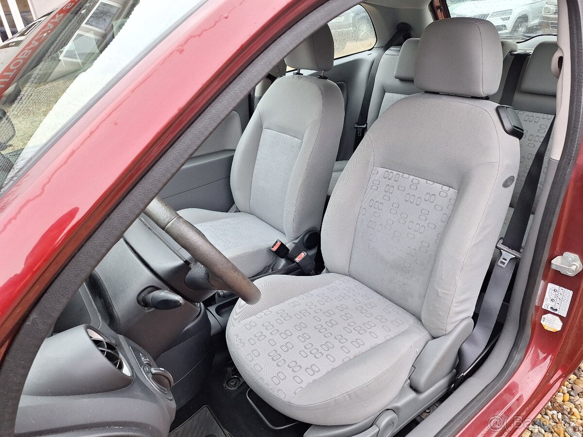 Ford Fiesta 1.3i 44KW - 12