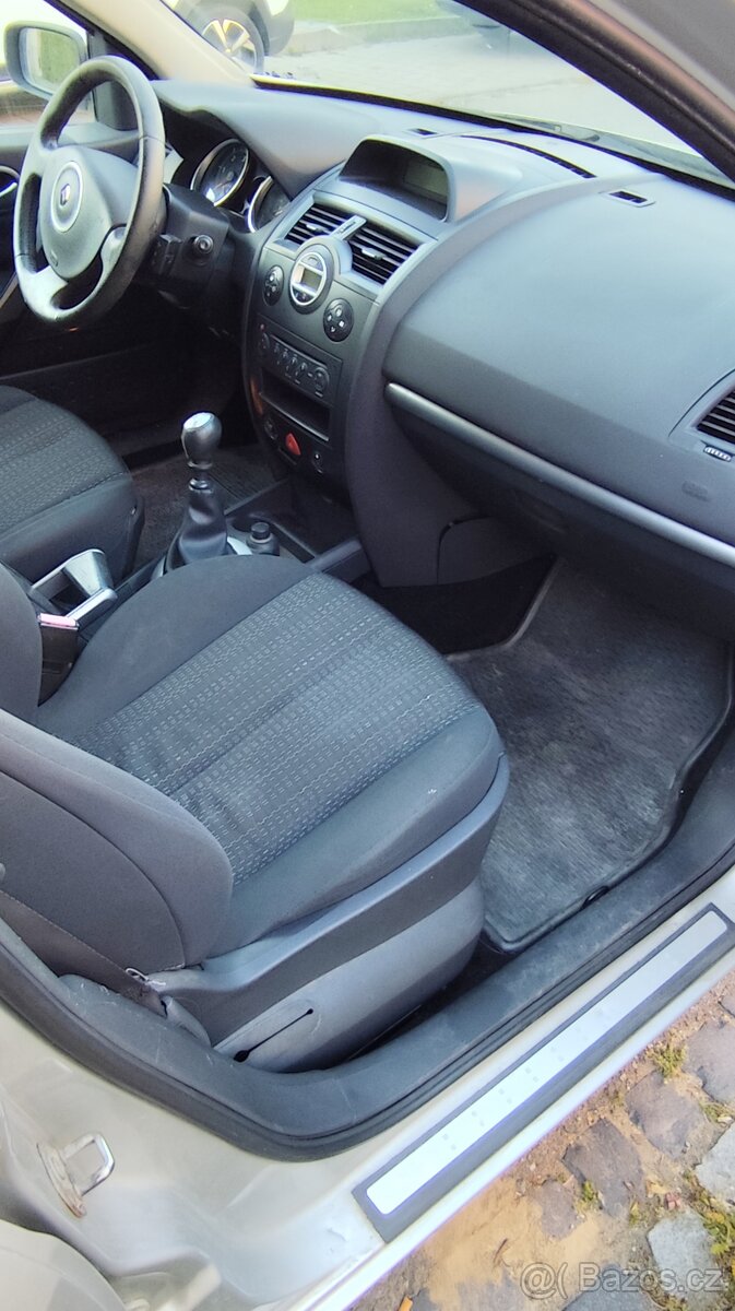 Renault Megane 2 1.5dci - 12