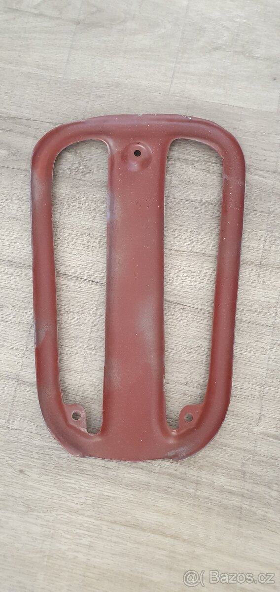 Jawa 50 pionýr 550, 555 prsíčka, dvířka, podsedláky, víčko - 12