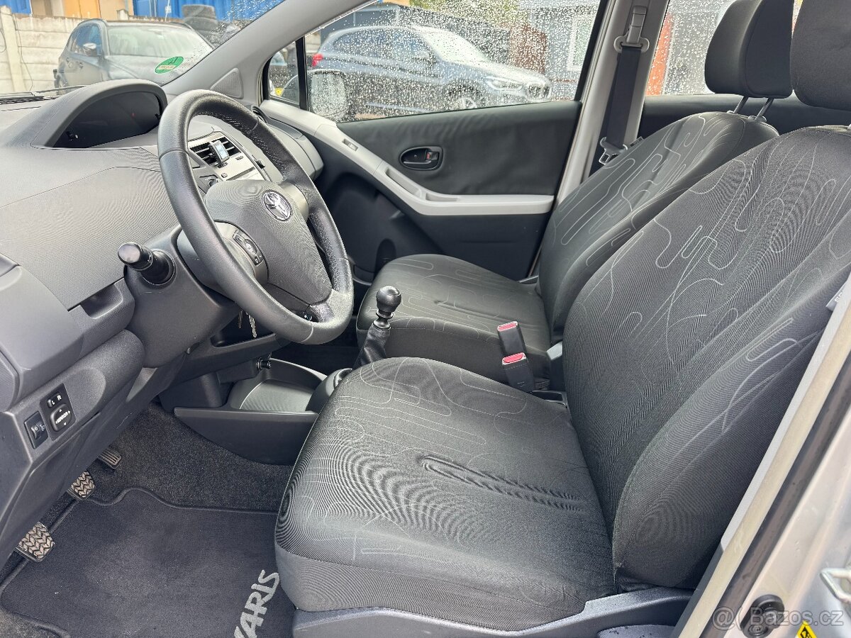 Toyota Yaris 1.3i 74kw, 116 000km - 12
