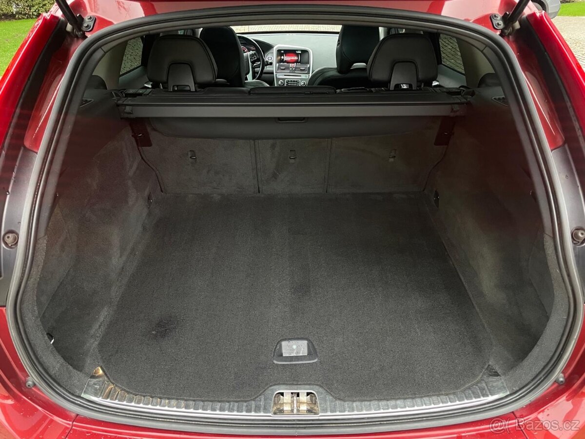 Volvo XC60 2.4D 5V 4x4 AUT FACELIFT VYHŘEV SERVISKA - 12