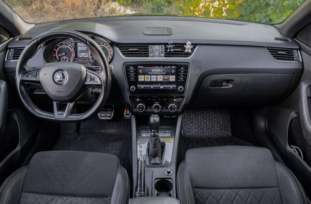 Škoda Octavia Combi 2.0 TSI RS DSG - 12