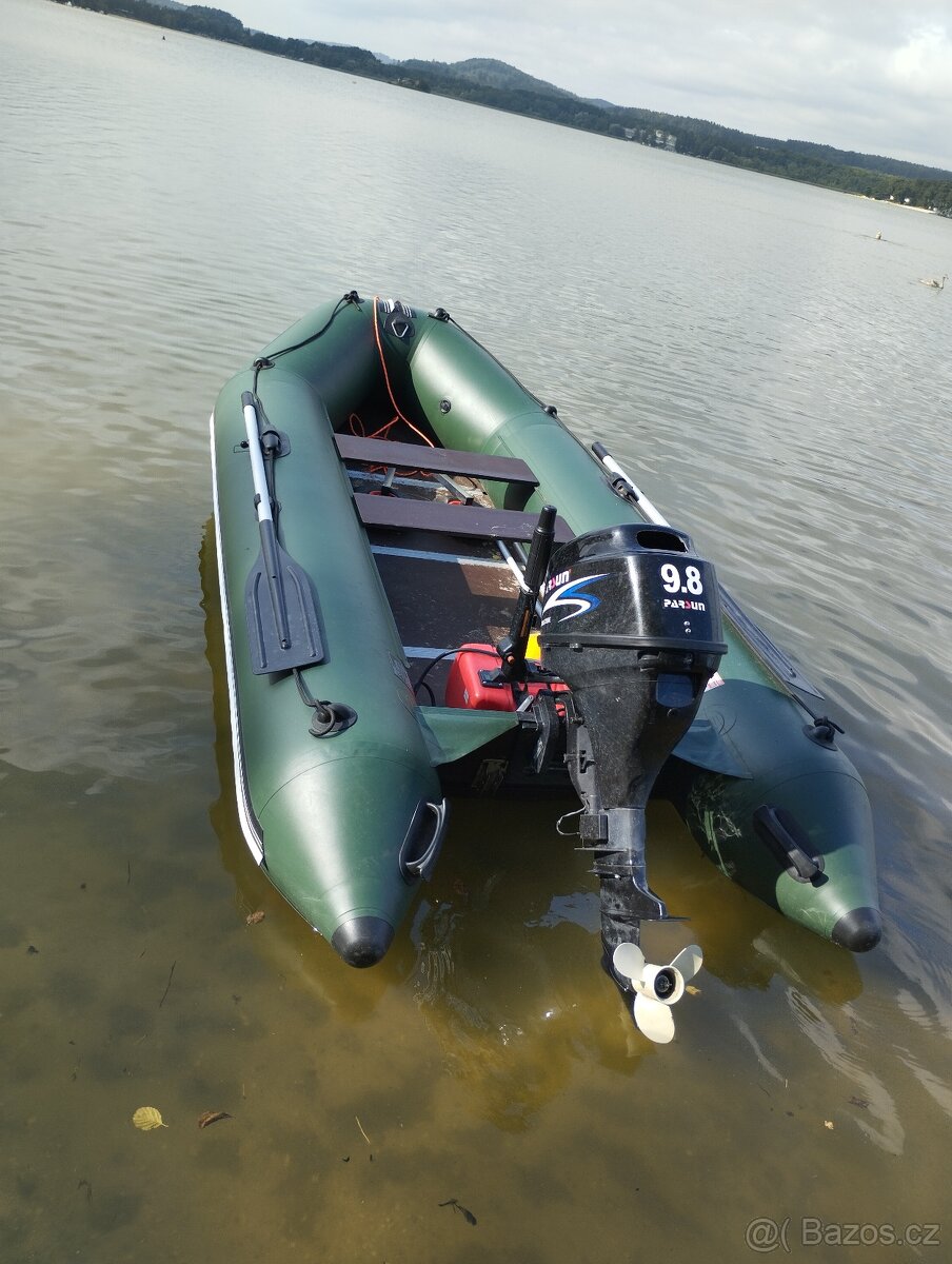 Člun s motorem Parsun 9.8 4t, a elektromotorem - 12