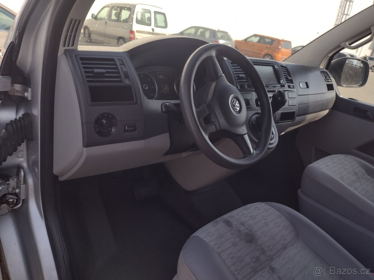 Volkswagen Transporter T5.1 2.0TDI - 12