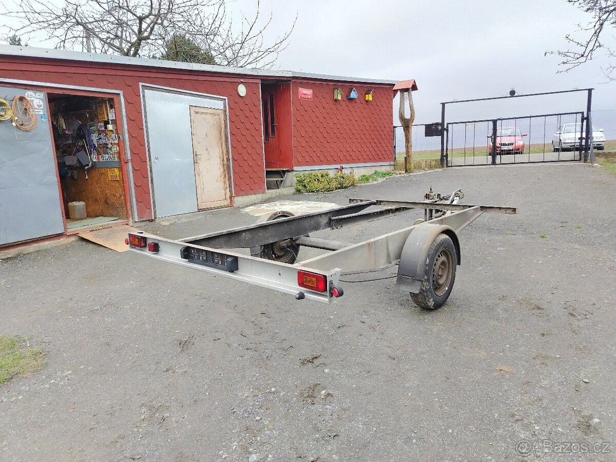 Podvozek, vlek, šasí, přívěs, vozík - 12