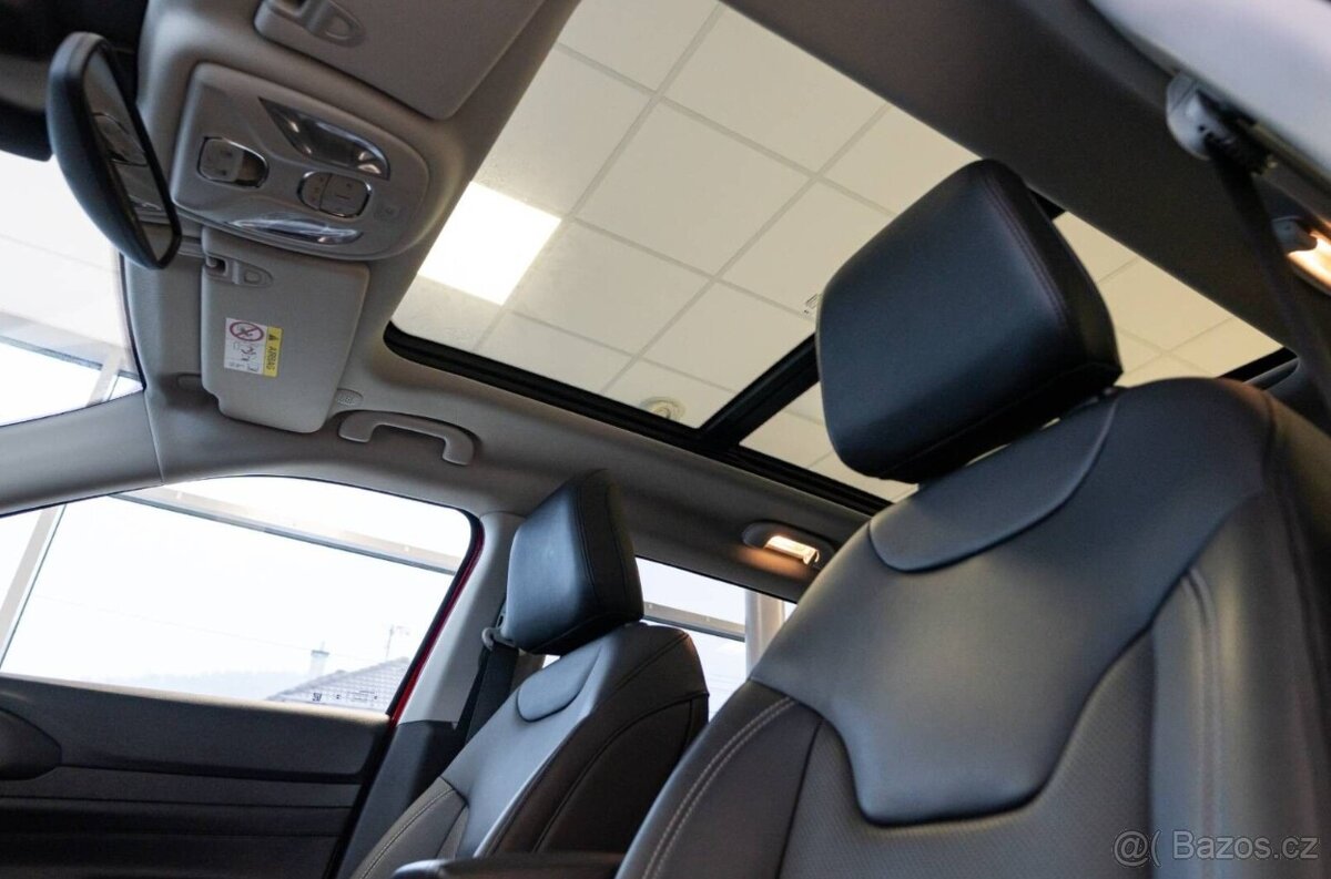 Jeep Compass 1.5 e-Hybrid Summit A/T - 12