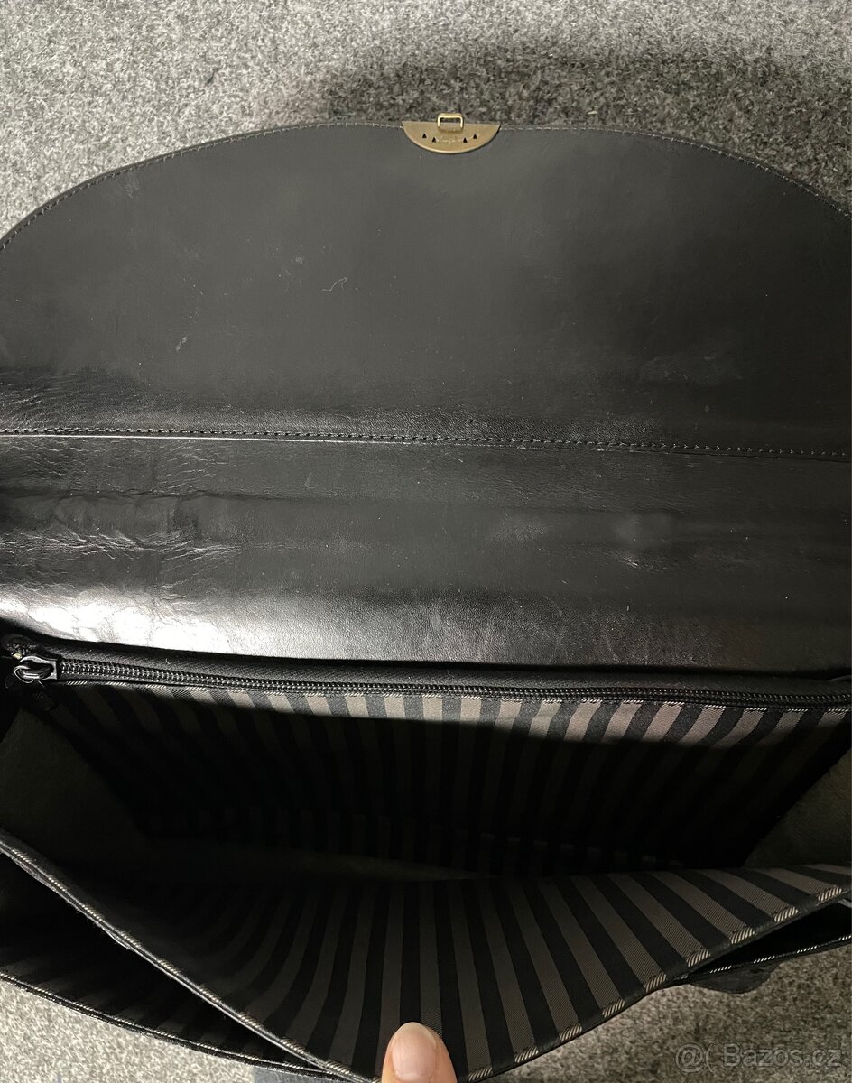 Černá kožená manažerská aktovka - 12