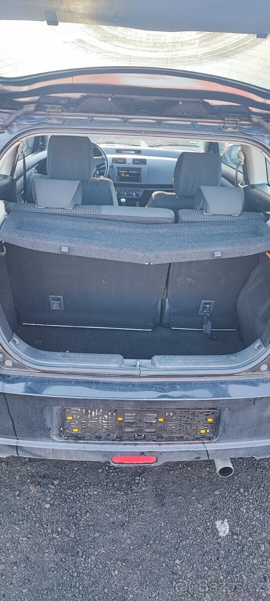 Suzuki Swift 1.3 - 12