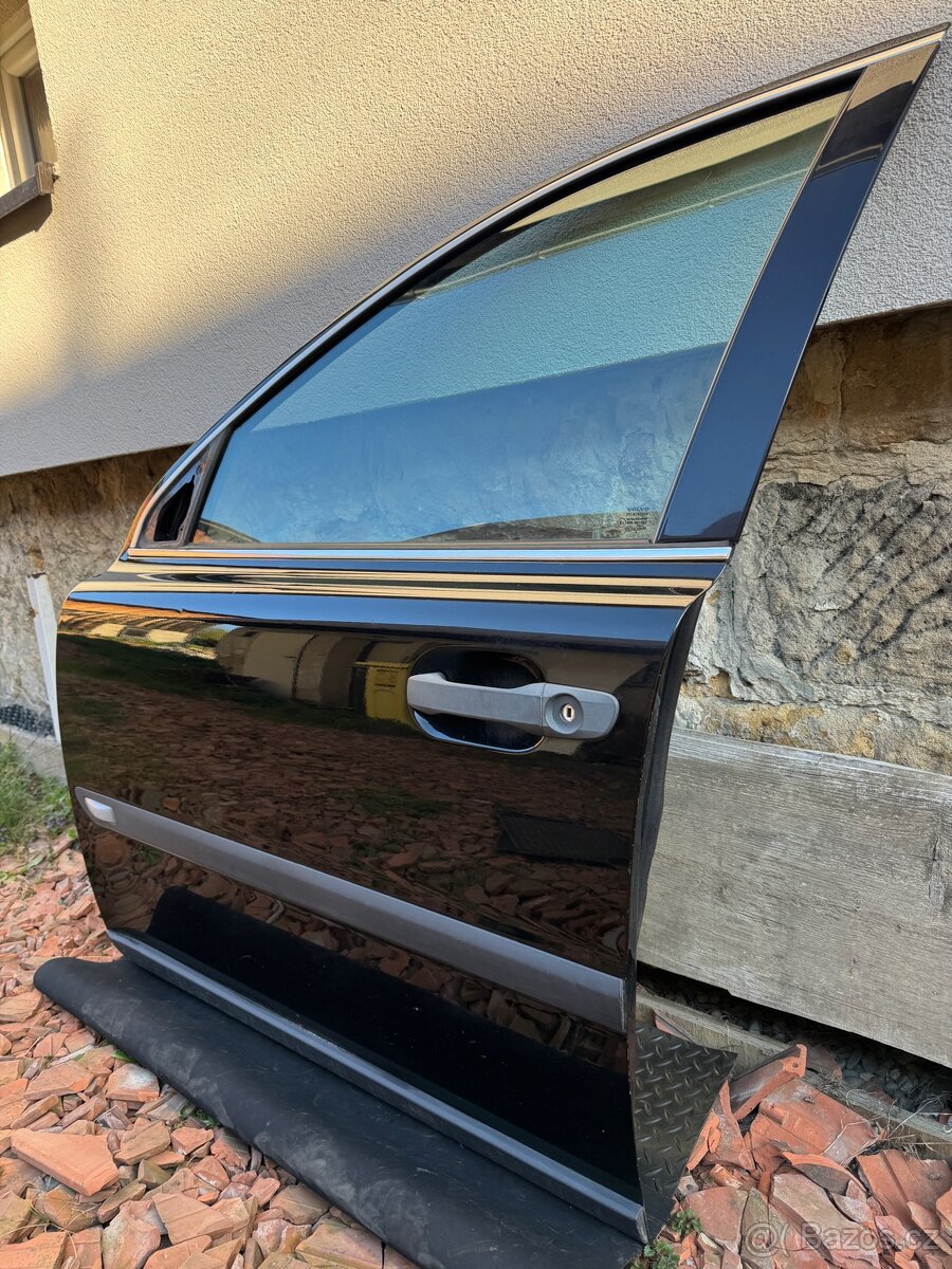 Dveře Volvo XC90 - černá barva 01900 - BLACK STONE SOLID - 12