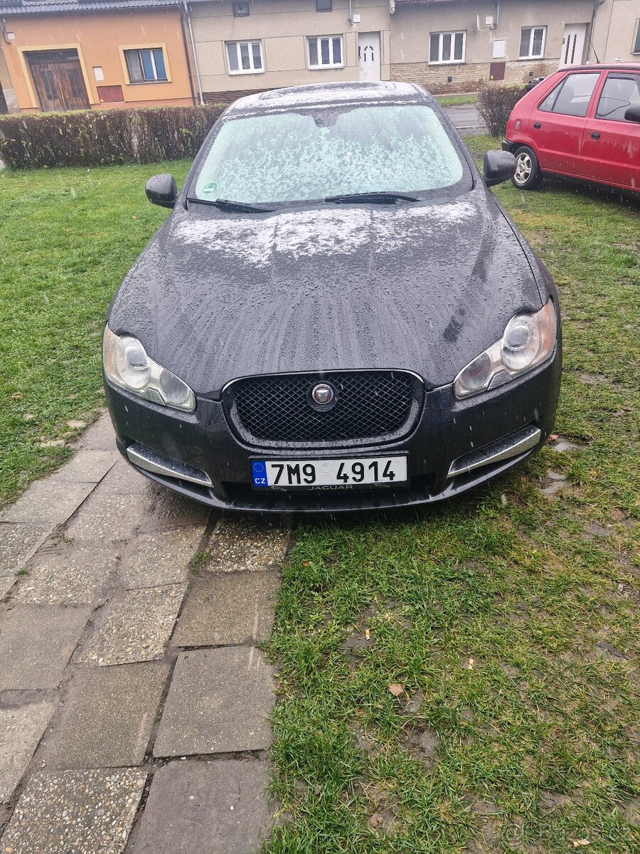 Jaguár XF 3.0d 177kw limuzína - 12