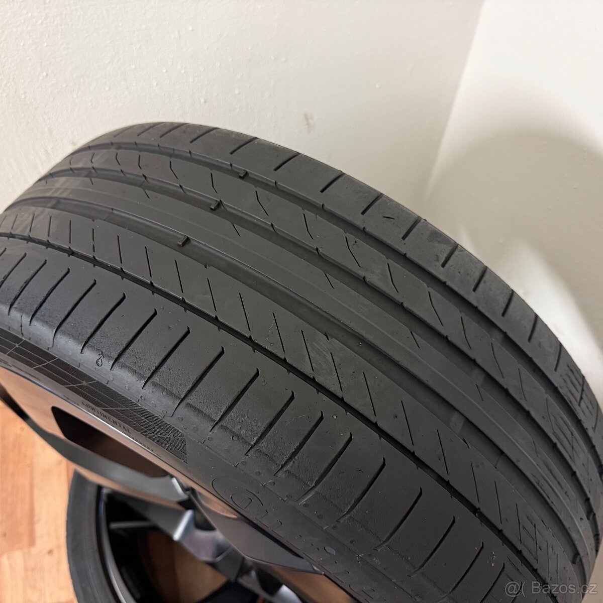 PEUGEOT 3008 5x108 R20 ET44+LETNÍ 235/40R20 4,5mm - 12