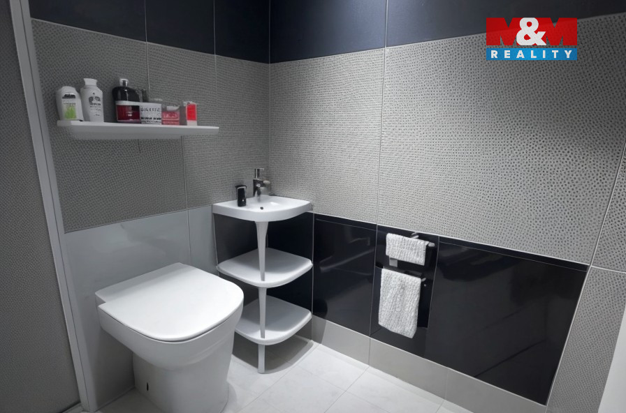 Prodej rodinného domu 2+1, Chomutov, ul. Pražská - 12