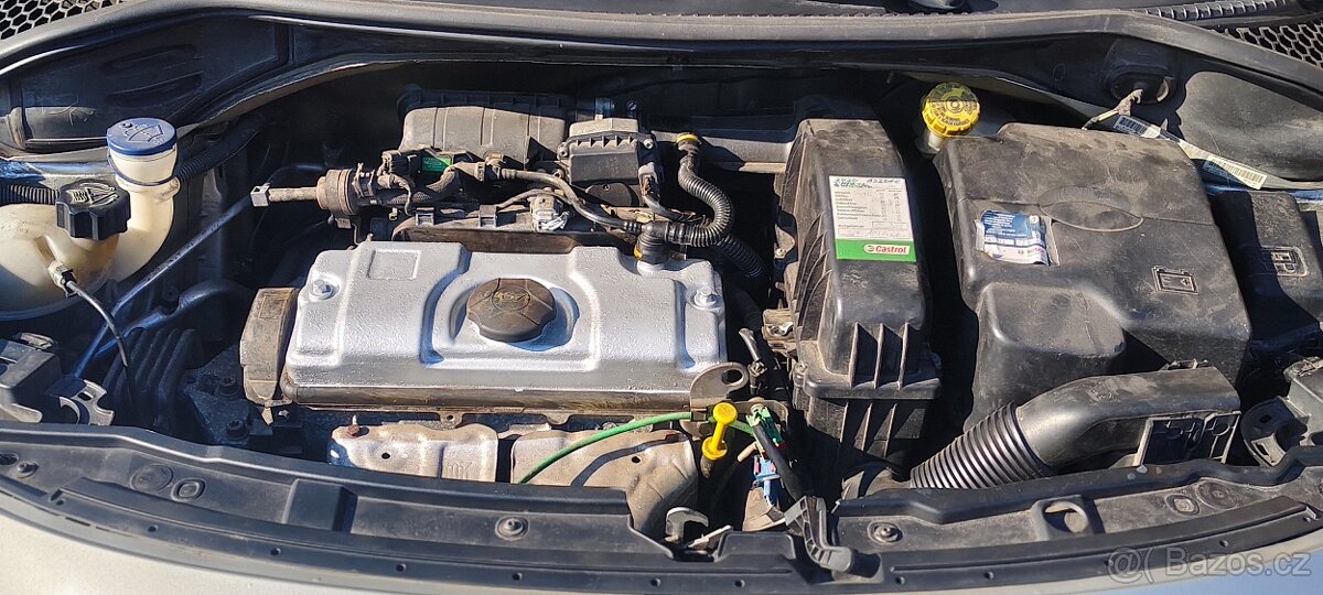 Peugeot 207 benzin 1.4 - 12