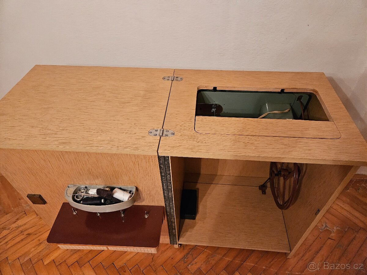 Šicí stroje Lada 236 - 12