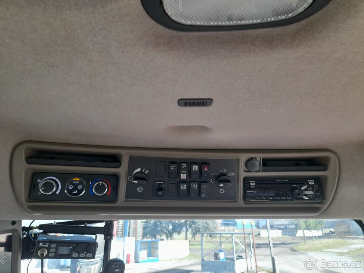 Case QUADTRAC 620 - 12