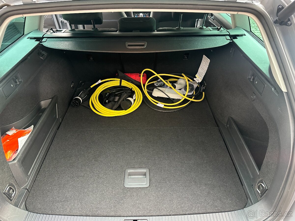 VW PASSAT HYBRID 1,4 GTE DSG , DPH, Virtuální cocpit - 12